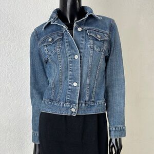 VTG Y2K Classic Medium Wash Denim Jacket